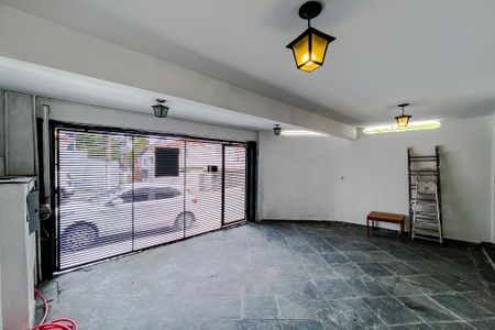 Casa à venda com 230m², 2 quartos e 2 vagasGaragem