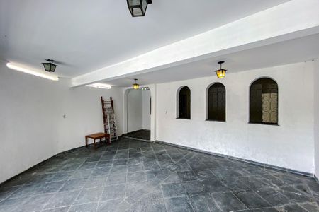 Casa à venda com 230m², 2 quartos e 2 vagasGaragem