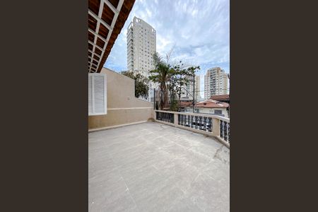 Casa à venda com 230m², 2 quartos e 2 vagasÁrea externa