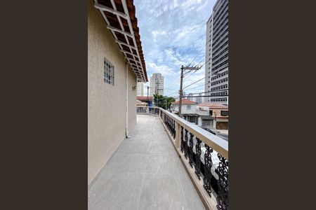 Casa à venda com 230m², 2 quartos e 2 vagasÁrea externa