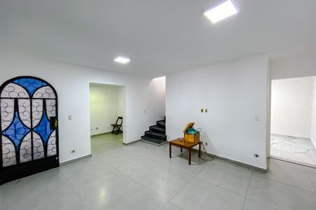 Casa à venda com 230m², 2 quartos e 2 vagasSala