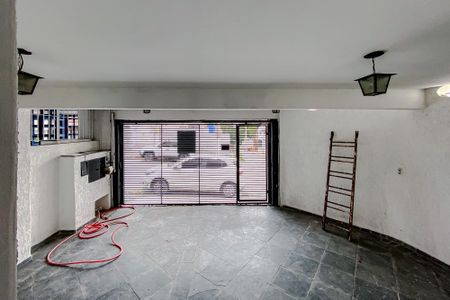 Casa à venda com 230m², 2 quartos e 2 vagasVista da Sala