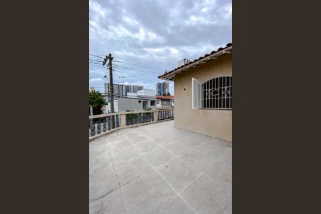 Casa à venda com 230m², 2 quartos e 2 vagasÁrea externa