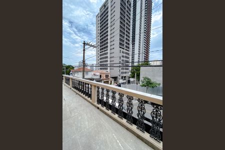 Casa à venda com 230m², 2 quartos e 2 vagasÁrea externa