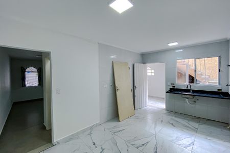 Casa à venda com 230m², 2 quartos e 2 vagasCozinha