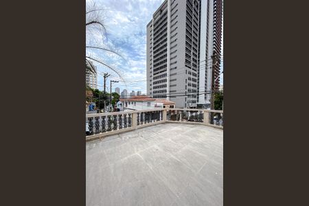 Casa à venda com 230m², 2 quartos e 2 vagasÁrea externa