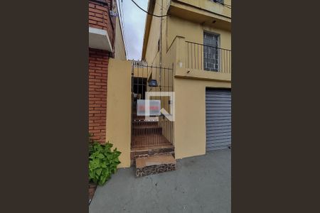 Fachada de casa para alugar com 1 quarto, 35m² em Vila Brasílio Machado, São Paulo
