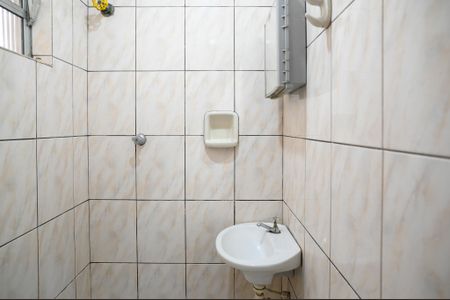 Casa para alugar com 35m², 1 quarto e sem vaga Casa para alugar com 35m², 1 quarto e sem vagaBanheiro