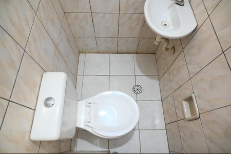 Casa para alugar com 35m², 1 quarto e sem vaga Casa para alugar com 35m², 1 quarto e sem vagaBanheiro