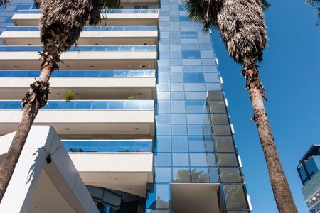 Studio à venda com 55m², 1 quarto e 1 vaga Studio à venda com 55m², 1 quarto e 1 vagaFachada