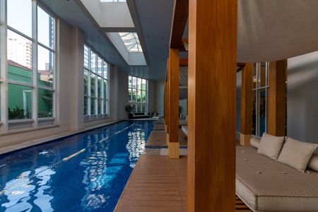 Studio à venda com 55m², 1 quarto e 1 vaga Studio à venda com 55m², 1 quarto e 1 vagaÁrea comum - Piscina