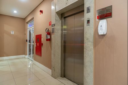 Studio à venda com 46m², 1 quarto e 1 vaga Studio à venda com 46m², 1 quarto e 1 vagaÁrea comum - Elevadores