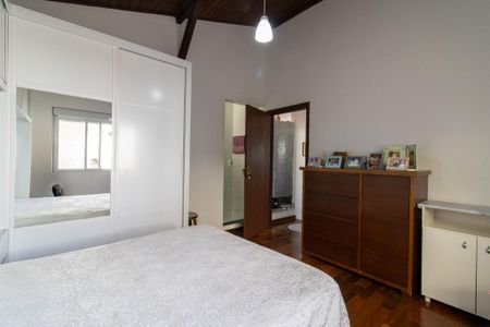 Casa à venda com 430m², 2 quartos e 8 vagasQuarto