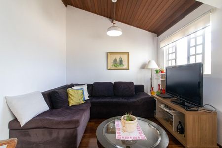 Casa à venda com 430m², 2 quartos e 8 vagasSala