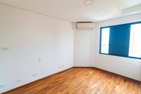 Apartamento à venda com 290m², 5 quartos e 3 vagasQuarto 2