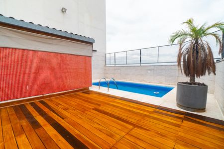 Apartamento à venda com 290m², 5 quartos e 3 vagasCobertura - Piscina