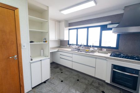 Apartamento à venda com 290m², 5 quartos e 3 vagasCozinha
