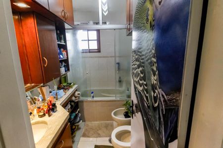 Casa de condomínio para alugar com 154m², 3 quartos e 2 vagas Casa de condomínio para alugar com 154m², 3 quartos e 2 vagasBanheiro da Suíte