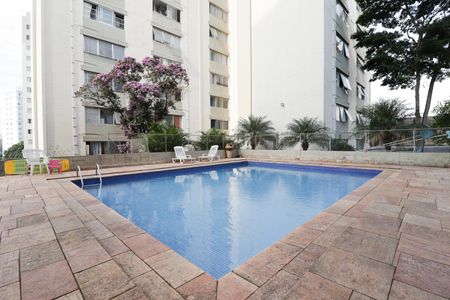 Apartamento à venda com 57m², 2 quartos e 1 vagaPiscina