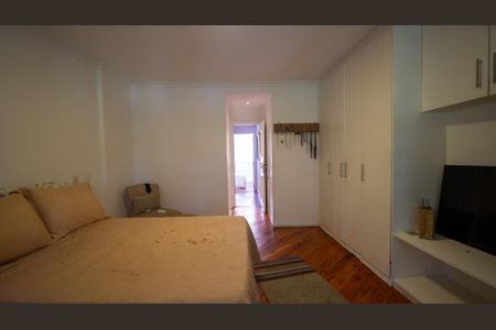 Casa de condomínio à venda com 200m², 3 quartos e 2 vagasSuíte 1