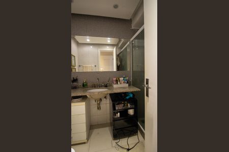 Casa de condomínio à venda com 200m², 3 quartos e 2 vagasBanheiro da Suíte 1