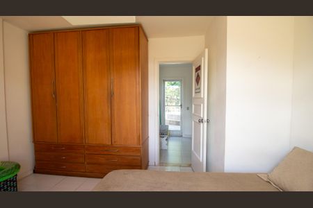 Casa de condomínio à venda com 200m², 3 quartos e 2 vagasQuarto