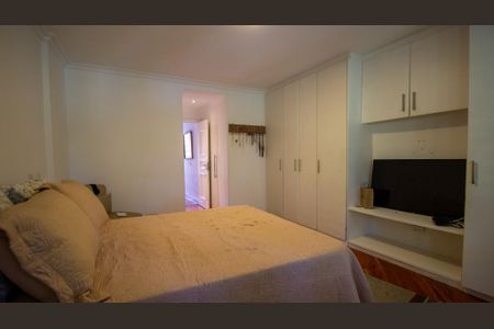 Casa de condomínio à venda com 200m², 3 quartos e 2 vagasSuíte 1