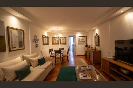 Casa de condomínio à venda com 200m², 3 quartos e 2 vagasSala