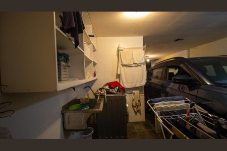 Casa de condomínio à venda com 200m², 3 quartos e 2 vagasÁrea de Serviço