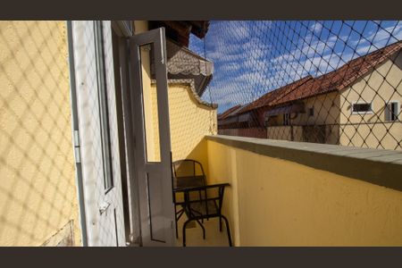 Casa de condomínio à venda com 200m², 3 quartos e 2 vagasSacada do Quarto