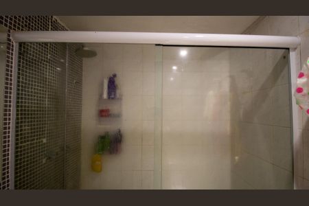 Casa de condomínio à venda com 200m², 3 quartos e 2 vagasBanheiro da Suíte 1