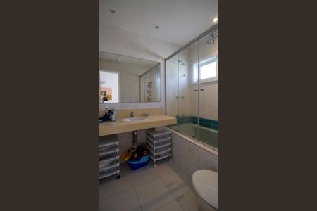 Casa de condomínio à venda com 200m², 3 quartos e 2 vagasBanheiro Social