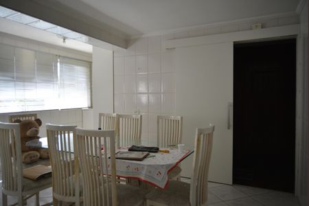 Casa à venda com 180m², 5 quartos e 3 vagasCozinha