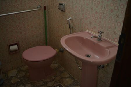 Casa à venda com 180m², 5 quartos e 3 vagasBanheiro Social 2