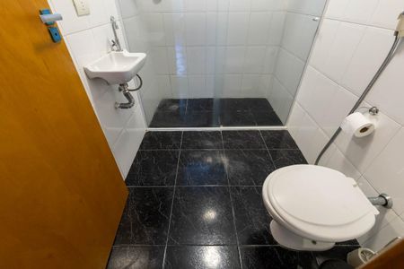 Apartamento para alugar com 72m², 2 quartos e sem vaga Apartamento para alugar com 72m², 2 quartos e sem vagaBanheiro
