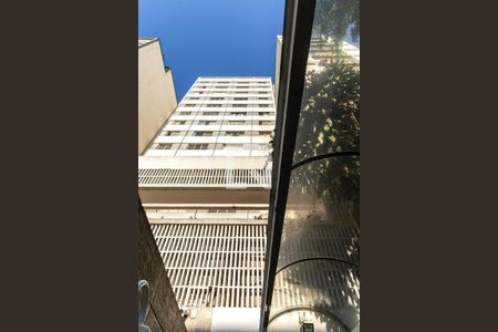 Apartamento para alugar com 72m², 2 quartos e sem vaga Apartamento para alugar com 72m², 2 quartos e sem vagaFachada