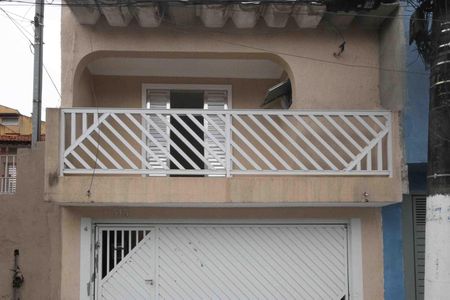 Casa à venda com 111m², 3 quartos e 1 vagaFachada