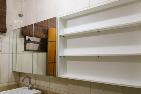 Casa de condomínio à venda com 120m², 3 quartos e 1 vaga Casa de condomínio à venda com 120m², 3 quartos e 1 vagaBanheiro do Quarto Suite