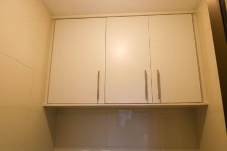 Casa de condomínio à venda com 120m², 3 quartos e 1 vaga Casa de condomínio à venda com 120m², 3 quartos e 1 vagaÁrea de serviço