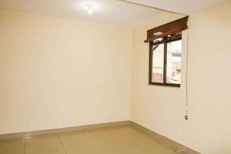 Sala de casa de condomínio para alugar com 3 quartos, 120m² em Todos Os Santos, Rio de Janeiro