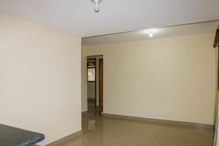 Sala de casa de condomínio para alugar com 3 quartos, 120m² em Todos Os Santos, Rio de Janeiro