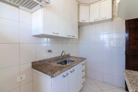 Apartamento à venda com 42m², 1 quarto e 1 vaga Apartamento à venda com 42m², 1 quarto e 1 vagaCozinha