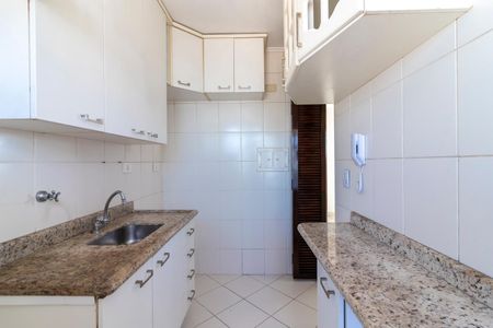 Apartamento à venda com 42m², 1 quarto e 1 vaga Apartamento à venda com 42m², 1 quarto e 1 vagaCozinha