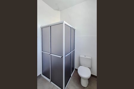 Casa para alugar com 95m², 2 quartos e 1 vaga Casa para alugar com 95m², 2 quartos e 1 vagaBanheiro Social