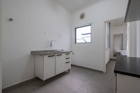 Banheiro de apartamento para alugar com 2 quartos, 86m² em Pinheiros, São Paulo