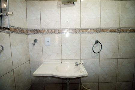 Banheiro de casa para alugar com 1 quarto, 70m² em Váz Lobo, Rio de Janeiro