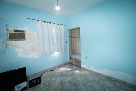 Sala de casa para alugar com 1 quarto, 70m² em Váz Lobo, Rio de Janeiro