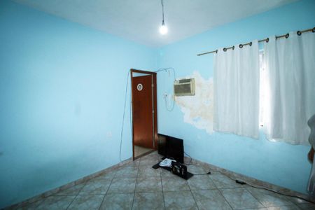 Sala de casa para alugar com 1 quarto, 70m² em Váz Lobo, Rio de Janeiro