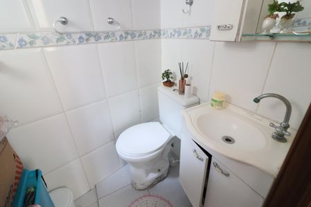 Banheiro da Suíte de casa para alugar com 2 quartos, 70m² em Bela Vista, Osasco