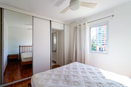 Apartamento à venda com 90m², 2 quartos e 2 vagas Apartamento à venda com 90m², 2 quartos e 2 vagasSuíte